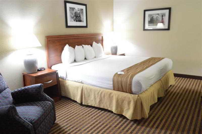 Best Western Hospitality House Emporia Bagian luar foto