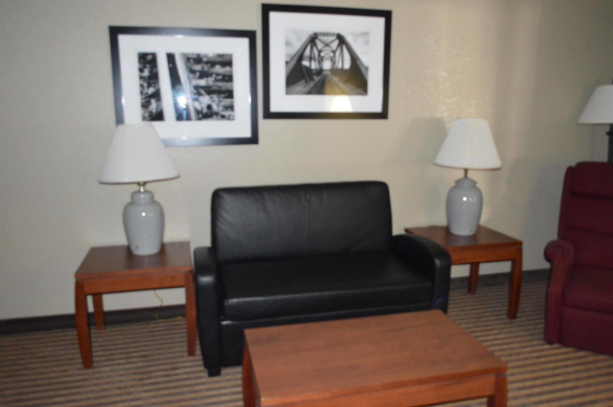 Best Western Hospitality House Emporia Bagian luar foto