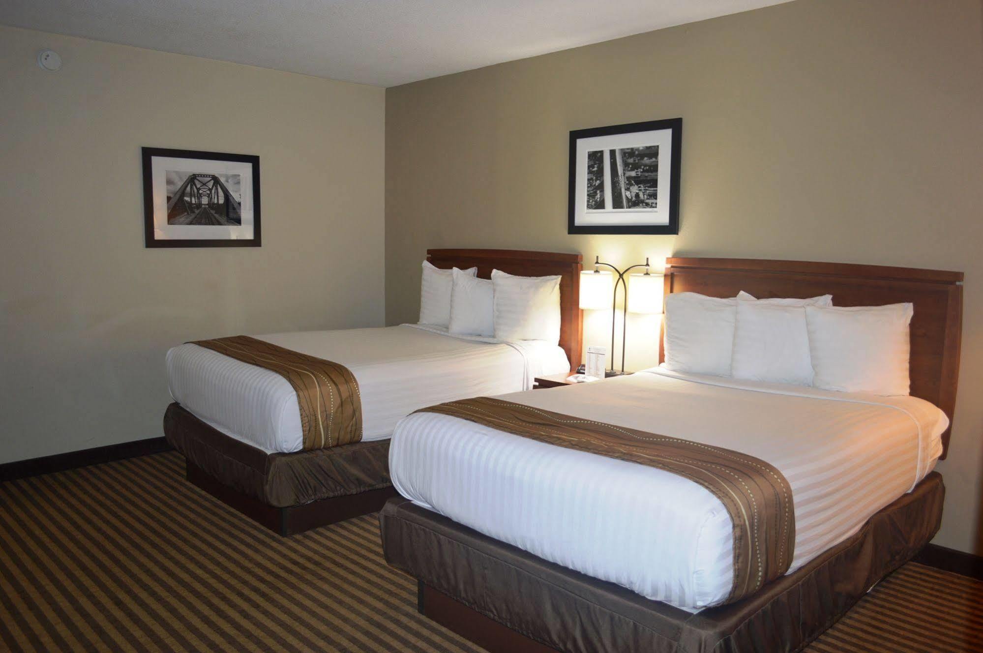 Best Western Hospitality House Emporia Bagian luar foto
