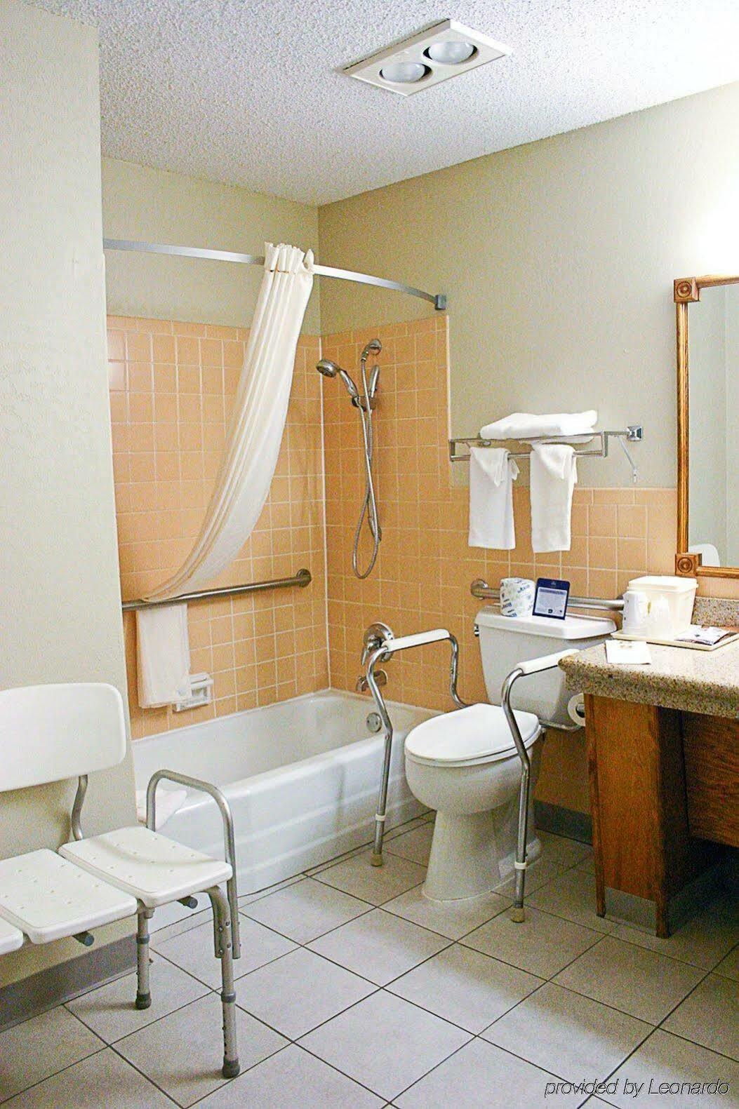 Best Western Hospitality House Emporia Ruang foto